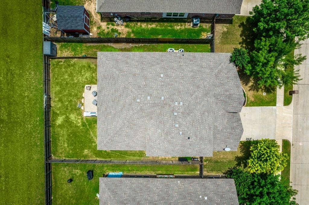 918 Newcastle Drive, Midlothian, TX 76065