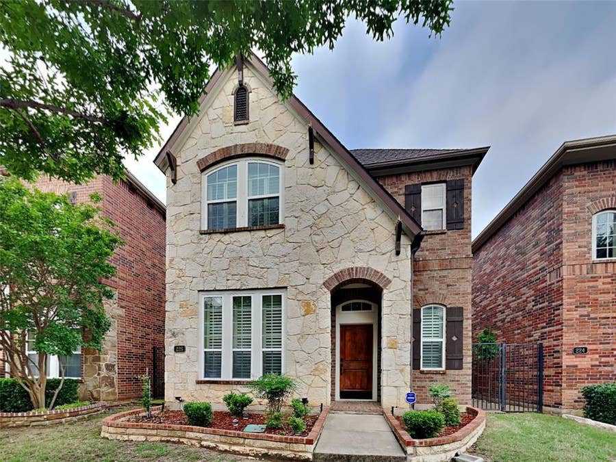 Property photo for 226 Knapford, Euless, TX