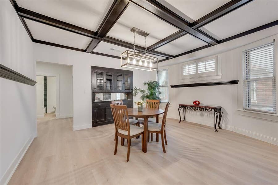 Property photo for 1205 W Arlington Avenue, Fort Worth, TX