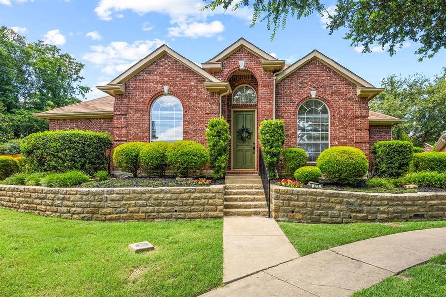 Property photo for 639 Stafford Circle, Rockwall, TX