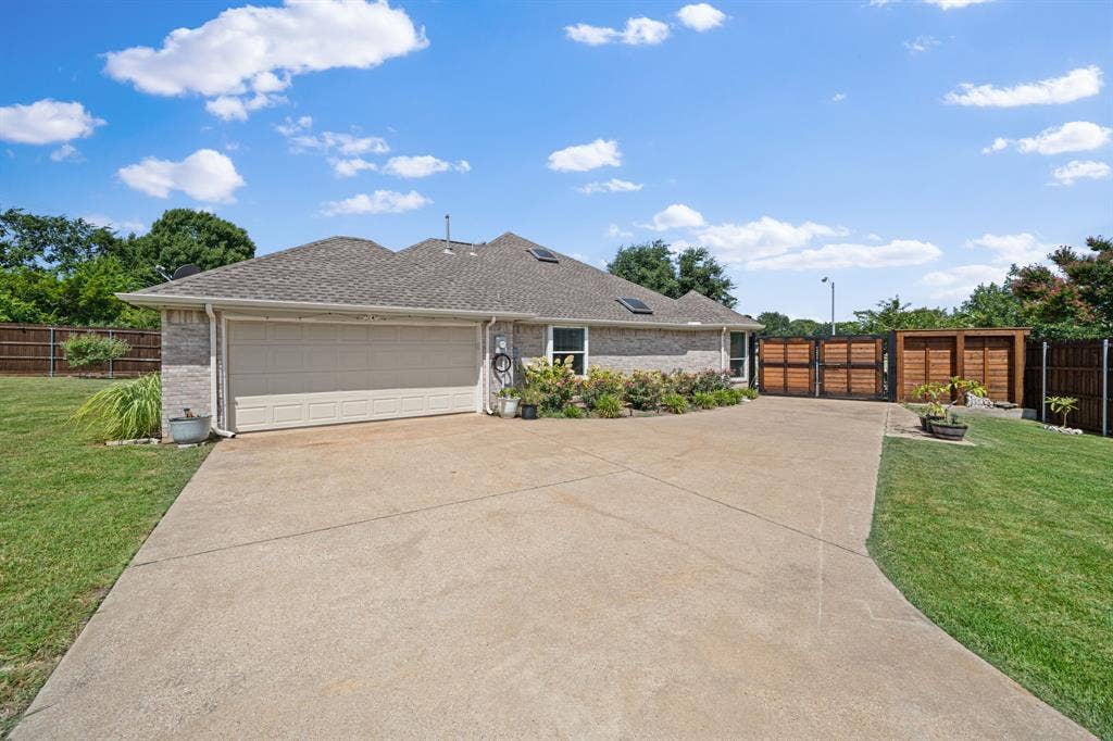 6402 Bluebonnet Drive, Rowlett, TX 75089 6402 Bluebonnet Drive, Rowlett, TX 75089