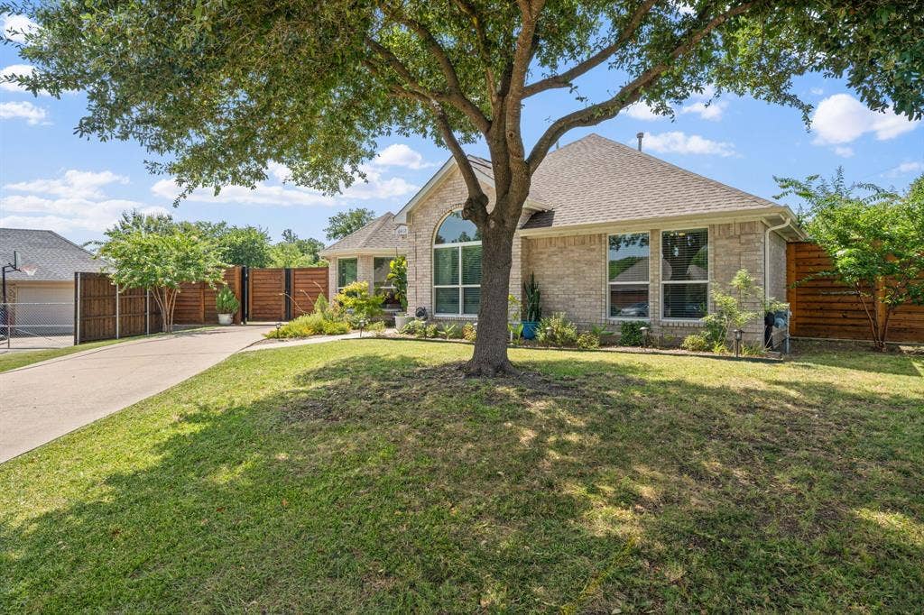 6402 Bluebonnet Drive, Rowlett, TX 75089 6402 Bluebonnet Drive, Rowlett, TX 75089
