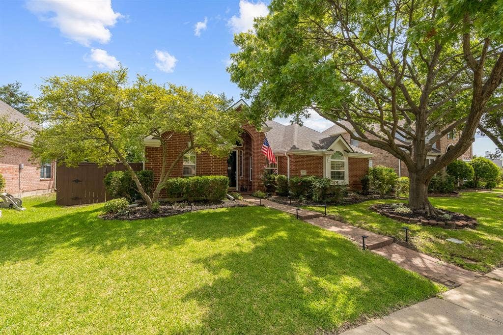 320 Andre Drive, Irving, TX 75063 320 Andre Drive, Irving, TX 75063