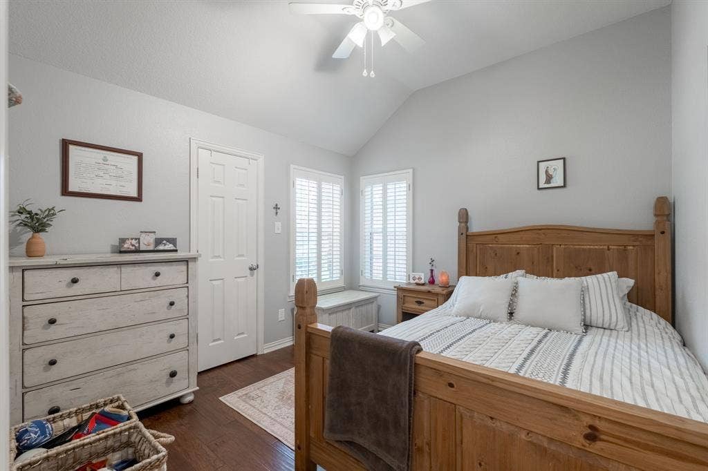320 Andre Drive, Irving, TX 75063 320 Andre Drive, Irving, TX 75063