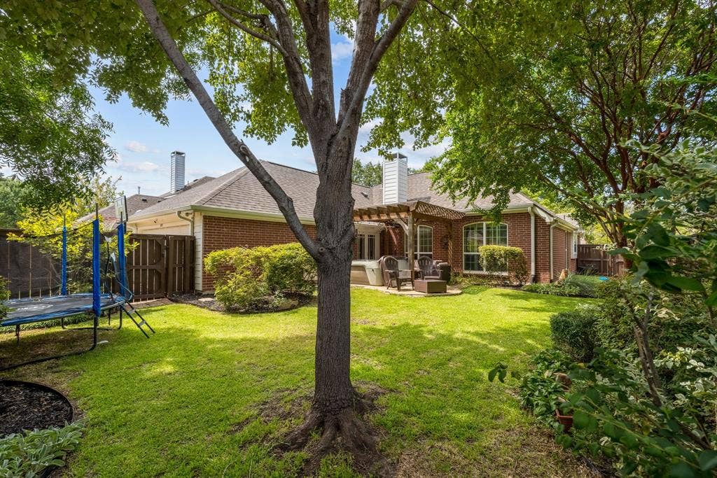 320 Andre Drive, Irving, TX 75063 320 Andre Drive, Irving, TX 75063