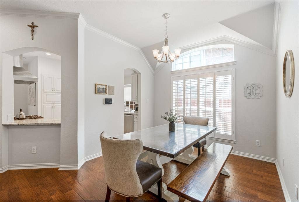 320 Andre Drive, Irving, TX 75063 320 Andre Drive, Irving, TX 75063