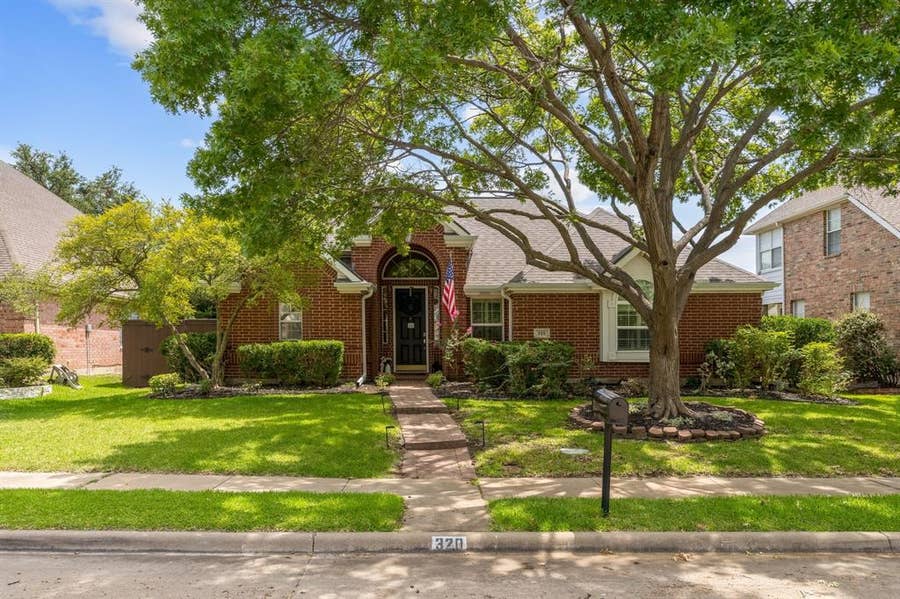 Property photo for 320 Andre Drive, Irving, TX