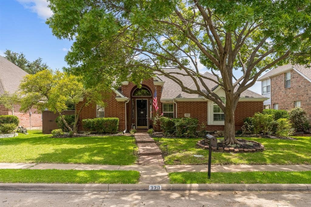 320 Andre Drive, Irving, TX 75063 320 Andre Drive, Irving, TX 75063