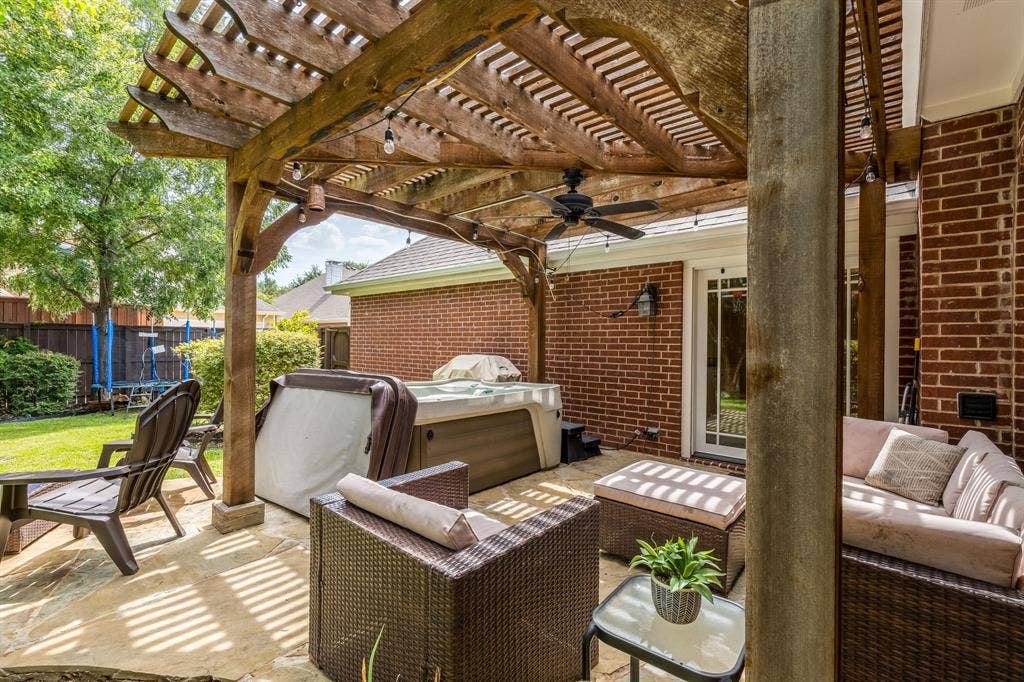 320 Andre Drive, Irving, TX 75063 320 Andre Drive, Irving, TX 75063