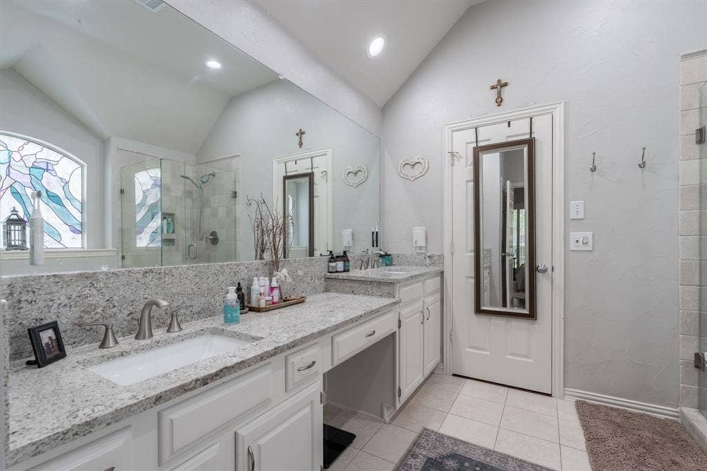 320 Andre Drive, Irving, TX 75063 320 Andre Drive, Irving, TX 75063
