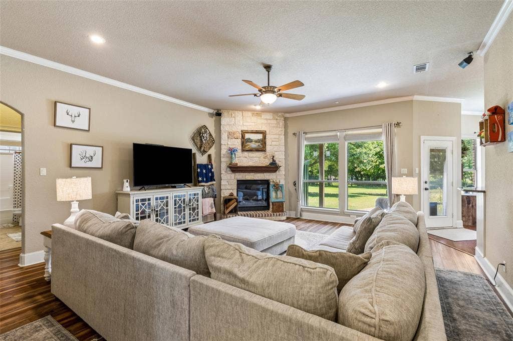 1720 Ashington Place, Midlothian, TX 76065 1720 Ashington Place, Midlothian, TX 76065