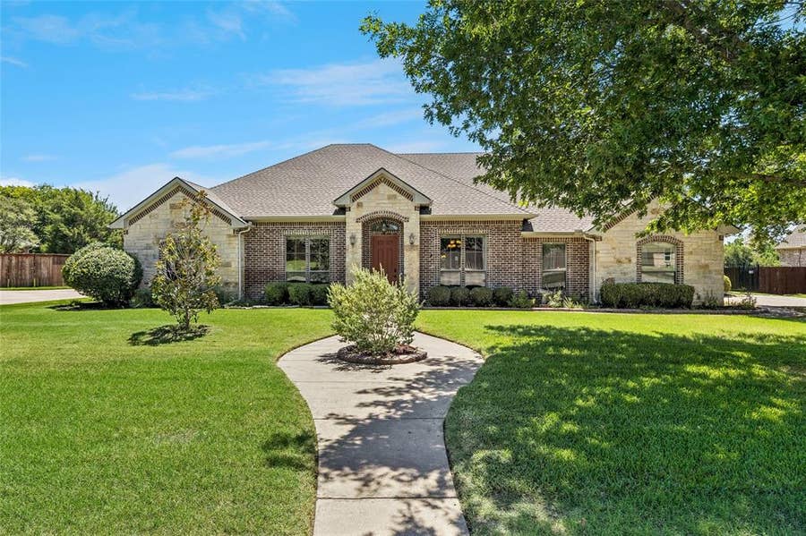 Property photo for 1720 Ashington Place, Midlothian, TX