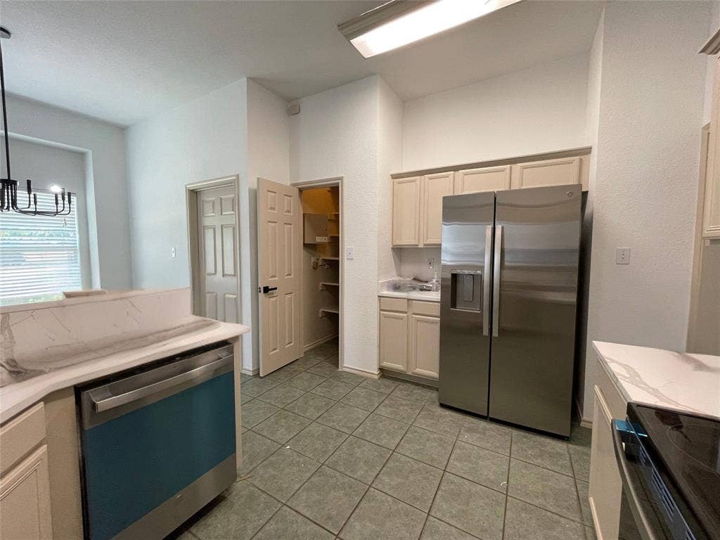 6030 Bentwood Drive, Midlothian, TX 76065 6030 Bentwood Drive, Midlothian, TX 76065