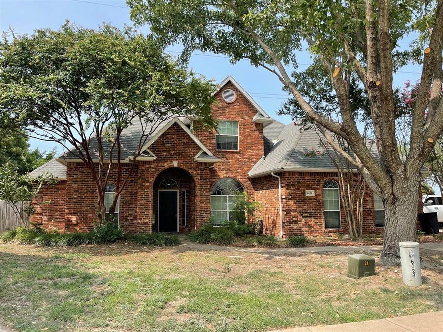 Property photo for 6030 Bentwood Drive, Midlothian, TX
