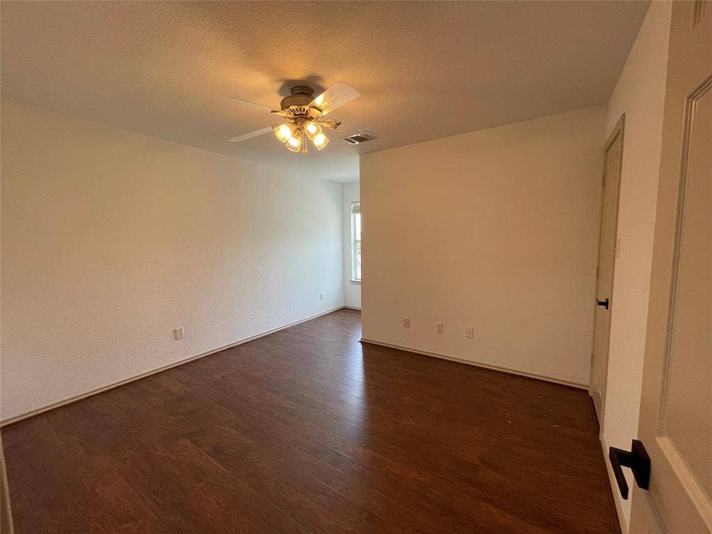 6030 Bentwood Drive, Midlothian, TX 76065 6030 Bentwood Drive, Midlothian, TX 76065