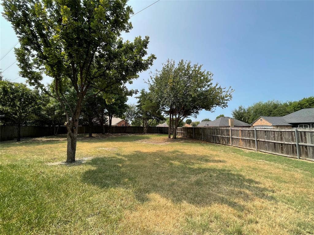 6030 Bentwood Drive, Midlothian, TX 76065 6030 Bentwood Drive, Midlothian, TX 76065