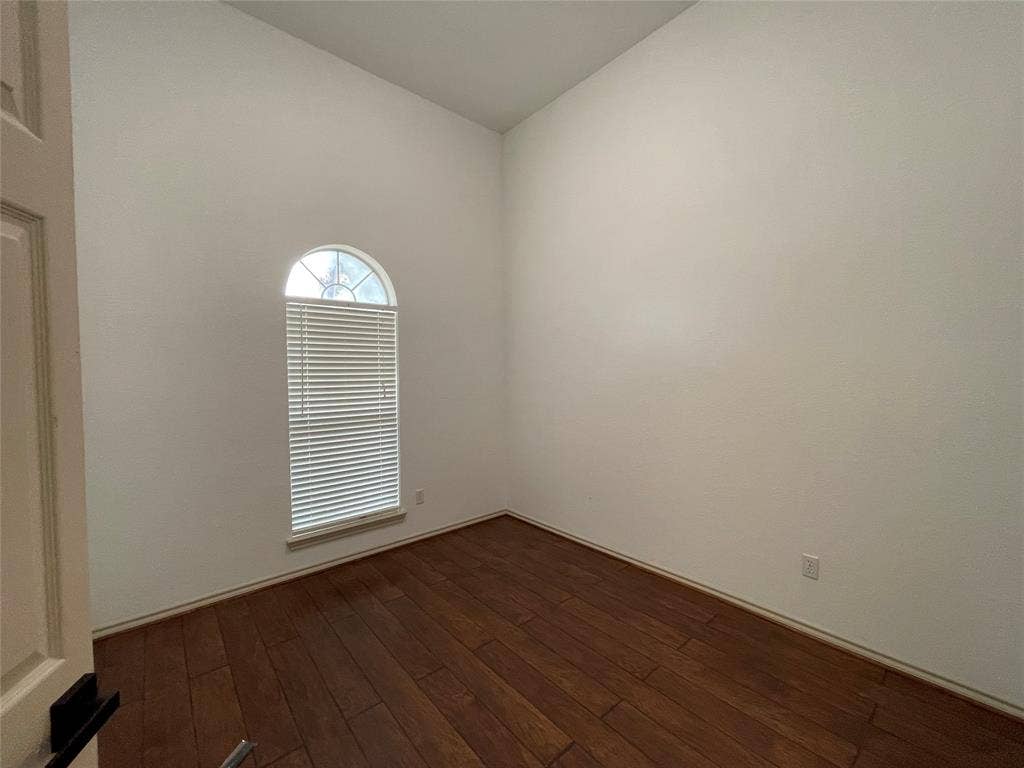 6030 Bentwood Drive, Midlothian, TX 76065 6030 Bentwood Drive, Midlothian, TX 76065