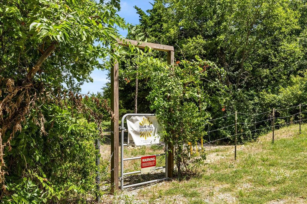 976 Fm 2194, Farmersville, TX 75442 The property has direct access to the Northeast Texas Trail/Chaparral Trail. Located just 1.5 miles to the Onion Shed in Farmersville.