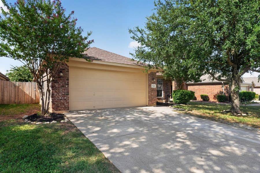 Property photo for 7241 Decoy Lane, Fort Worth, TX