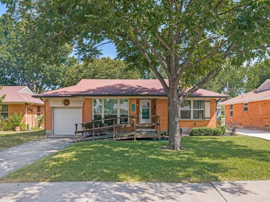 2725 Maverick Avenue, Dallas, TX 75228 2725 Maverick Avenue, Dallas, TX 75228