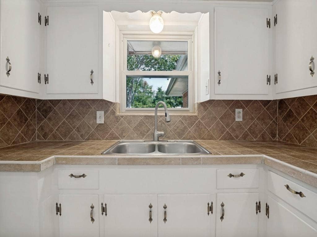 2725 Maverick Avenue, Dallas, TX 75228 2725 Maverick Avenue, Dallas, TX 75228