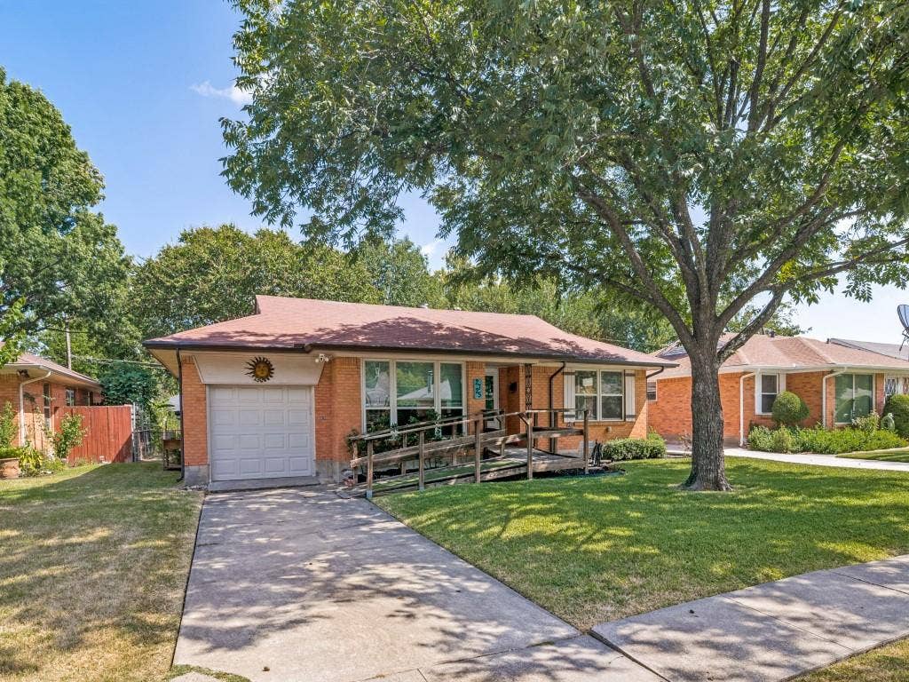 2725 Maverick Avenue, Dallas, TX 75228 2725 Maverick Avenue, Dallas, TX 75228