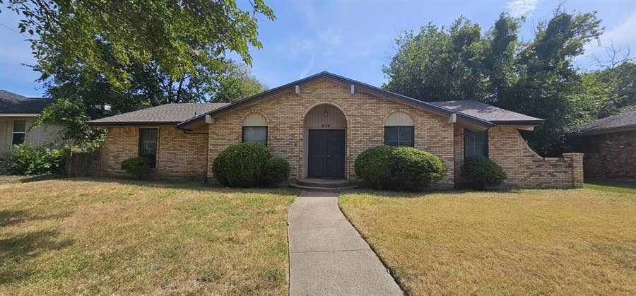 Property photo for 626 Little Creek Drive, Duncanville, TX