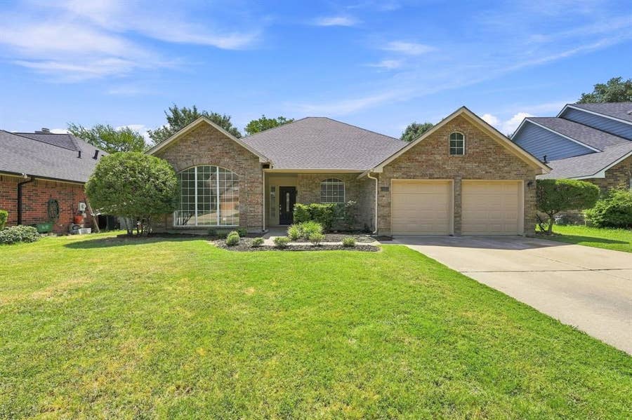 Property photo for 4440 Carolina Street, Grand Prairie, TX