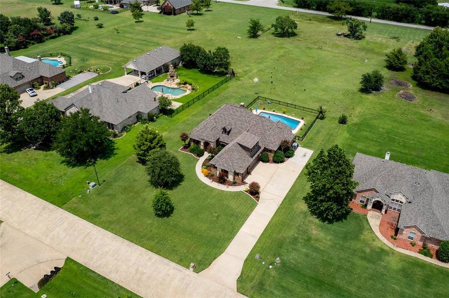Property photo for 10044 Dennehy Drive, Talty, TX