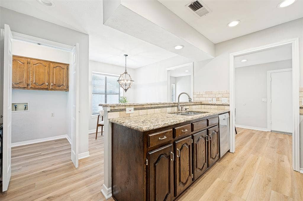 3221 Bandolino Lane, Plano, TX 75075 3221 Bandolino Lane, Plano, TX 75075