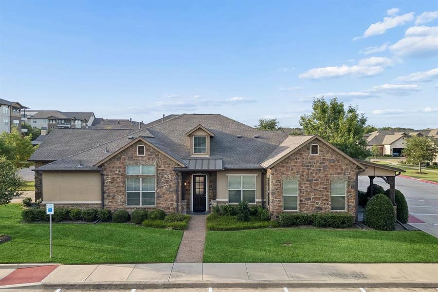 Property photo for 441 Watermere Drive, Southlake, TX