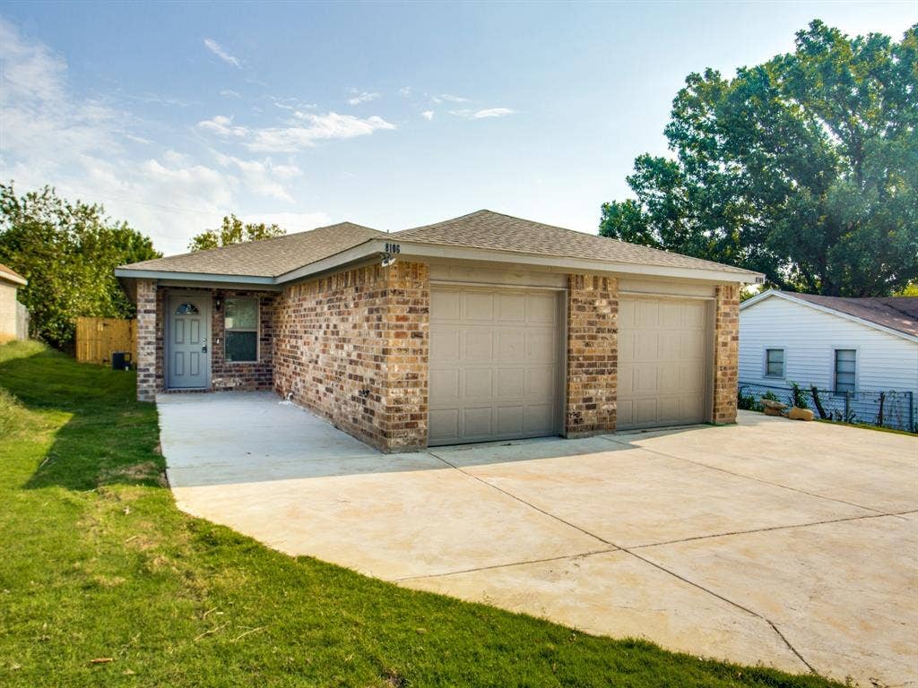 8106 Tanner Avenue, Fort Worth, TX 76116 unit is the left side