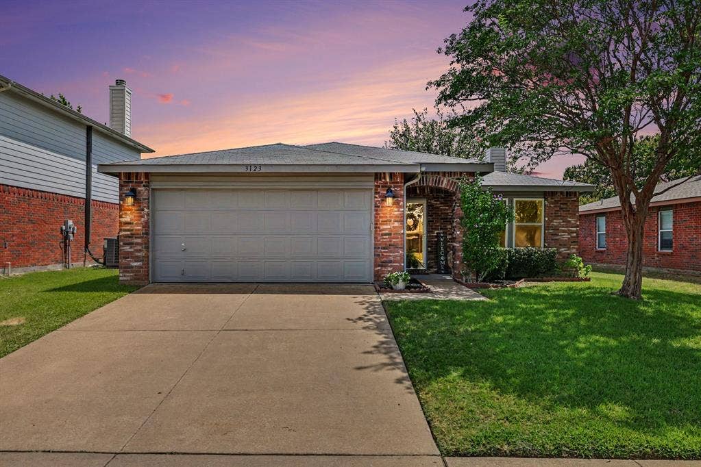 3123 Melrose Drive, McKinney, TX 75070 One story brick home with 2 car garage