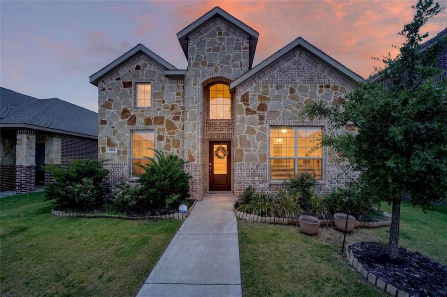 Property photo for 1212 Western Yarrow Avenue, Justin, TX