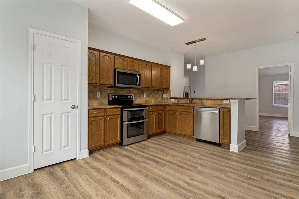 4078 Sydney Drive, Frisco, TX 75033 Open spacious kitchen