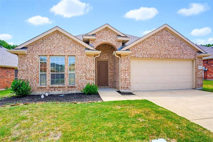 Property photo for 904 Buffalo Creek Drive, McKinney, TX