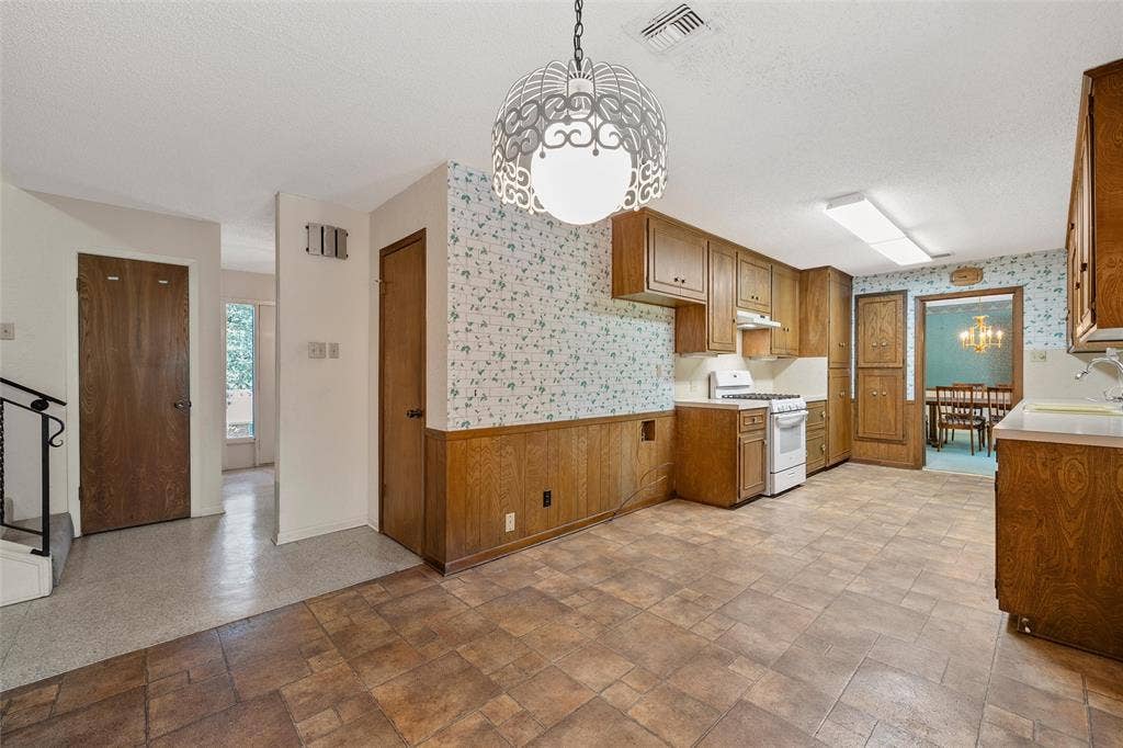 2624 Eldridge Lane, Waco, TX 76710