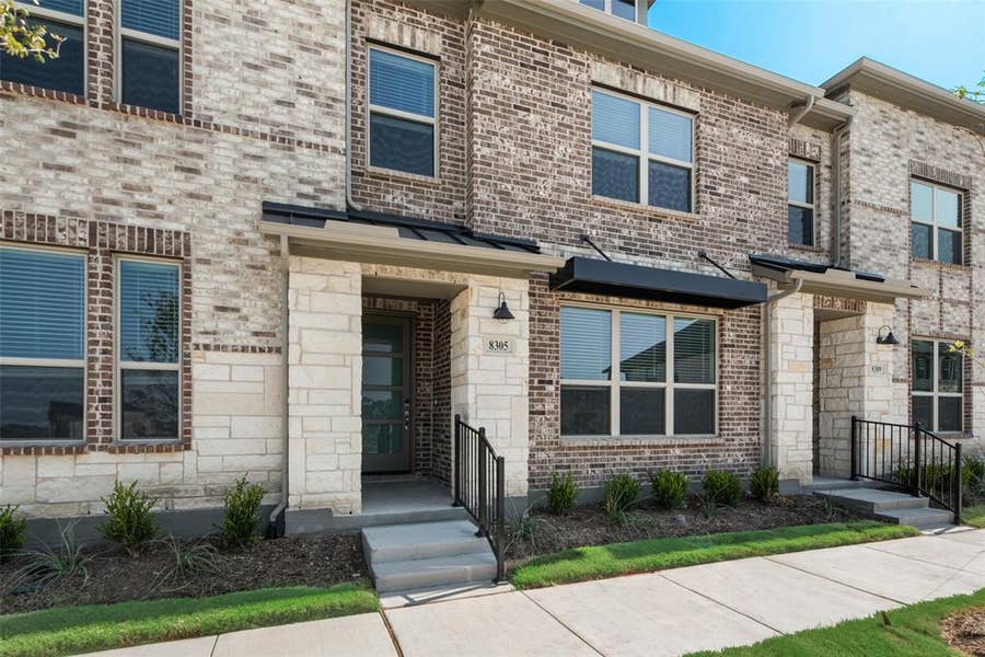 Property photo for 8305 Bayside Drive, Rowlett, TX