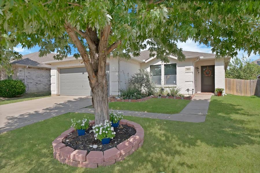 Property photo for 7604 Scarlet View Trail, Fort Worth, TX