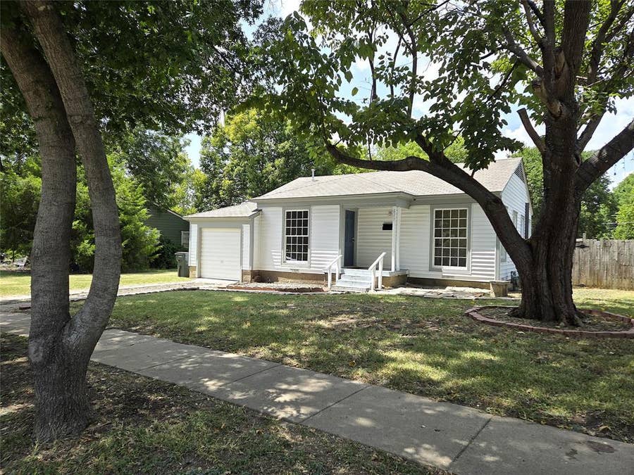 Property photo for 629 Cedar Drive, Garland, TX