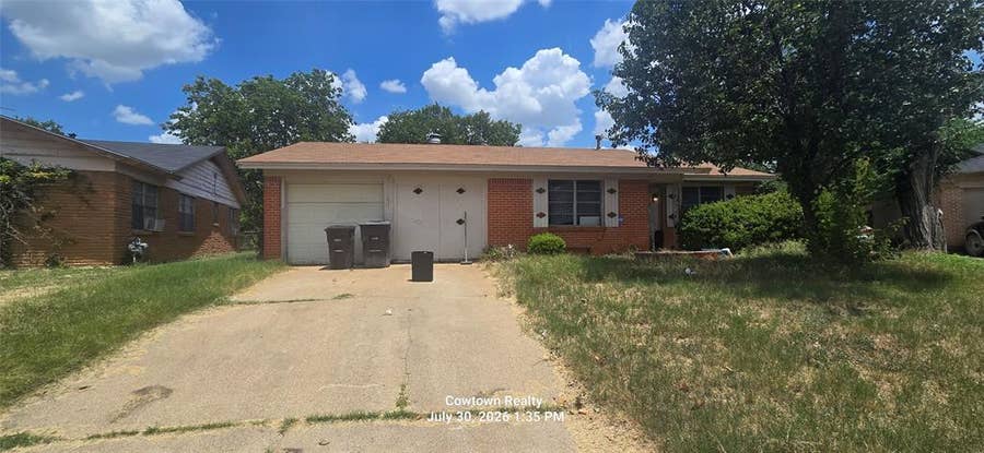 Property photo for 1053 Cole Court, Fort Worth, TX