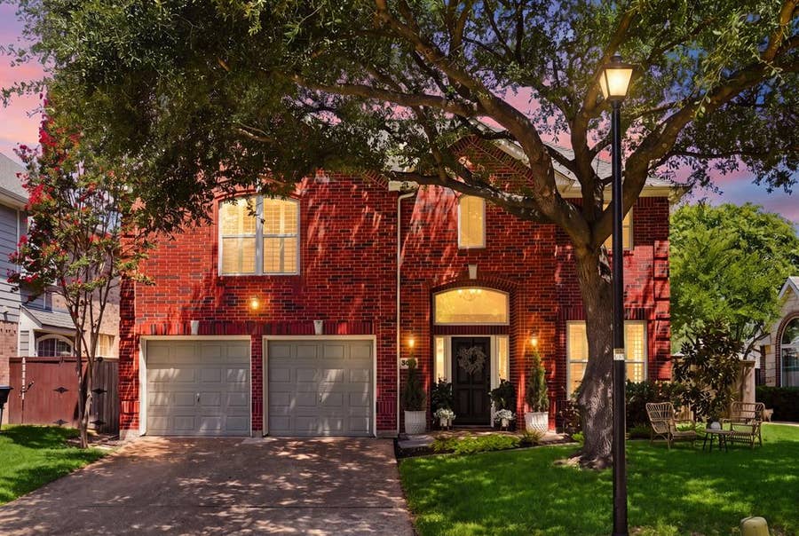 Property photo for 9028 Rock Valley Cove, Dallas, TX