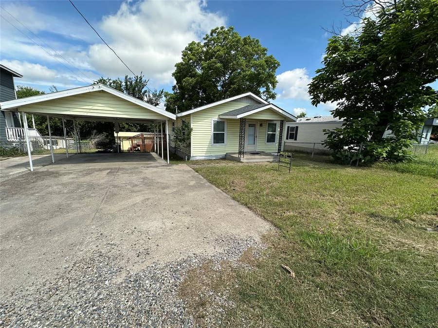 Property photo for 10689 County Road 905, Princeton, TX