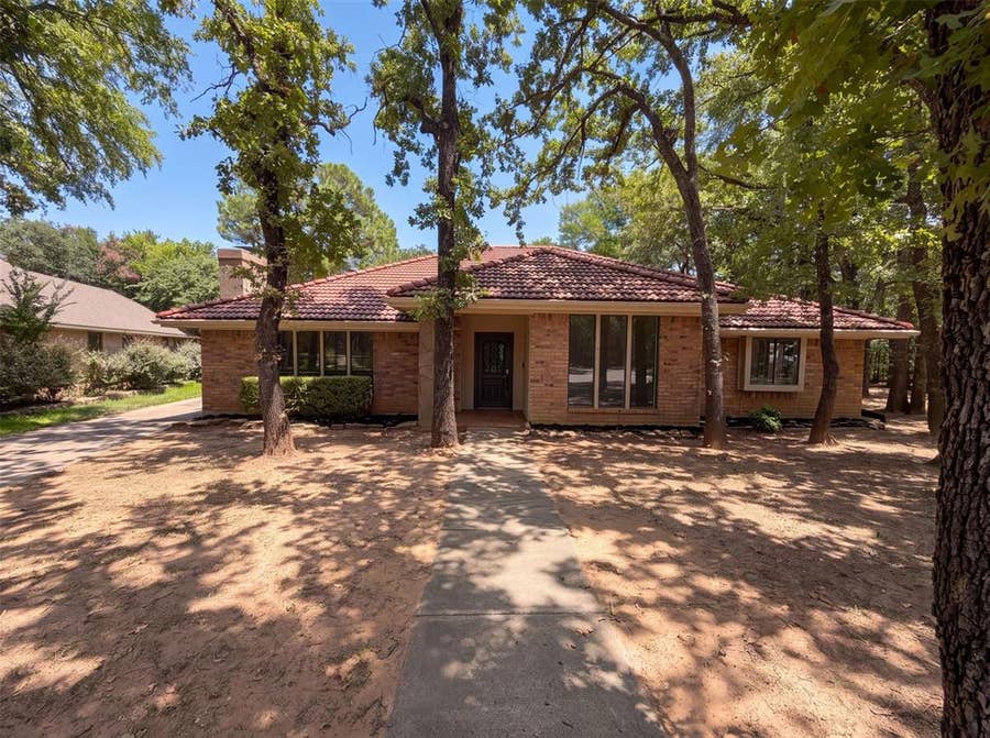 Property photo for 9 Muirfield Court, Trophy Club, TX