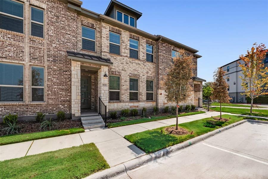 Property photo for 8321 Bayside Drive, Rowlett, TX