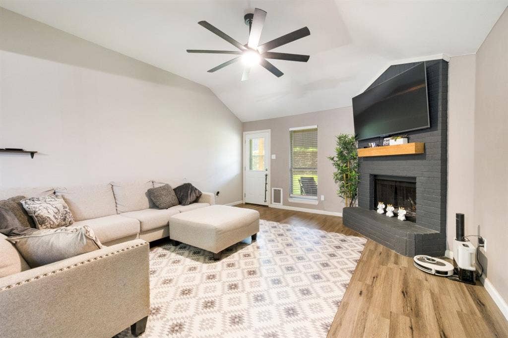 1520 Creekstone Court, Fort Worth, TX 76112 1520 Creekstone Court, Fort Worth, TX 76112