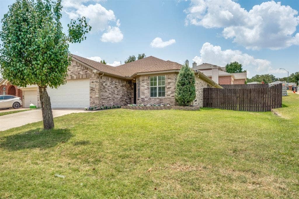 1520 Creekstone Court, Fort Worth, TX 76112 1520 Creekstone Court, Fort Worth, TX 76112
