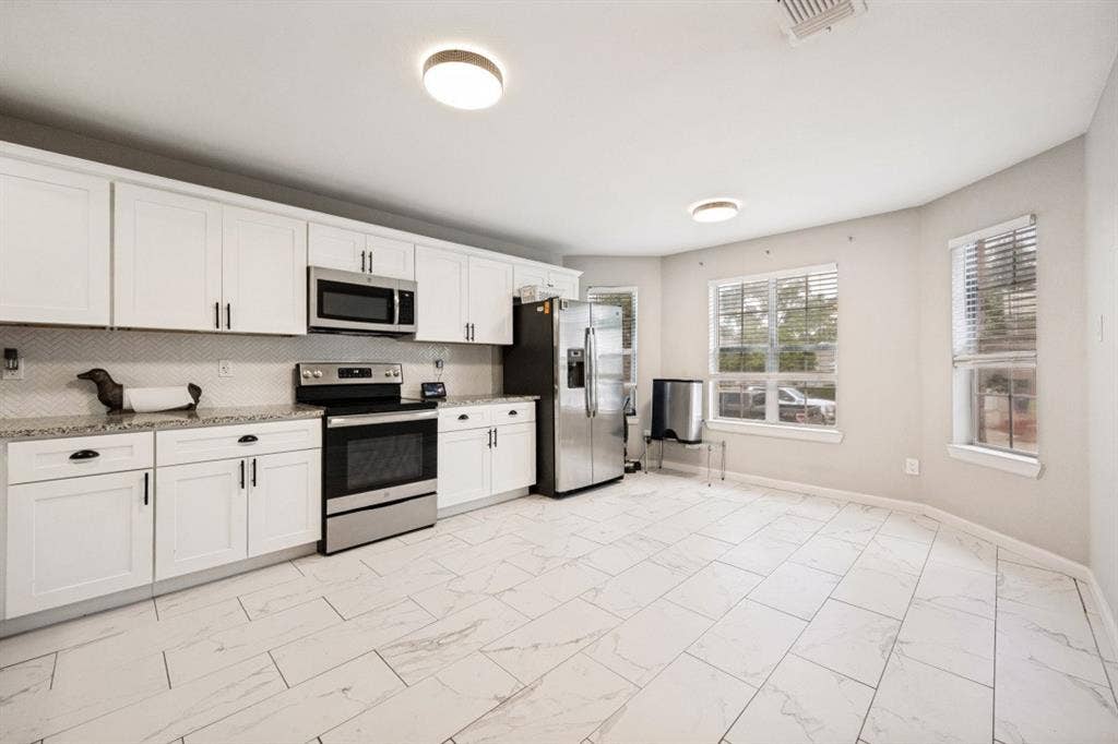 1520 Creekstone Court, Fort Worth, TX 76112 1520 Creekstone Court, Fort Worth, TX 76112