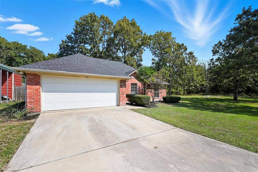 Property photo for 332 Comanche Trail, West Tawakoni, TX