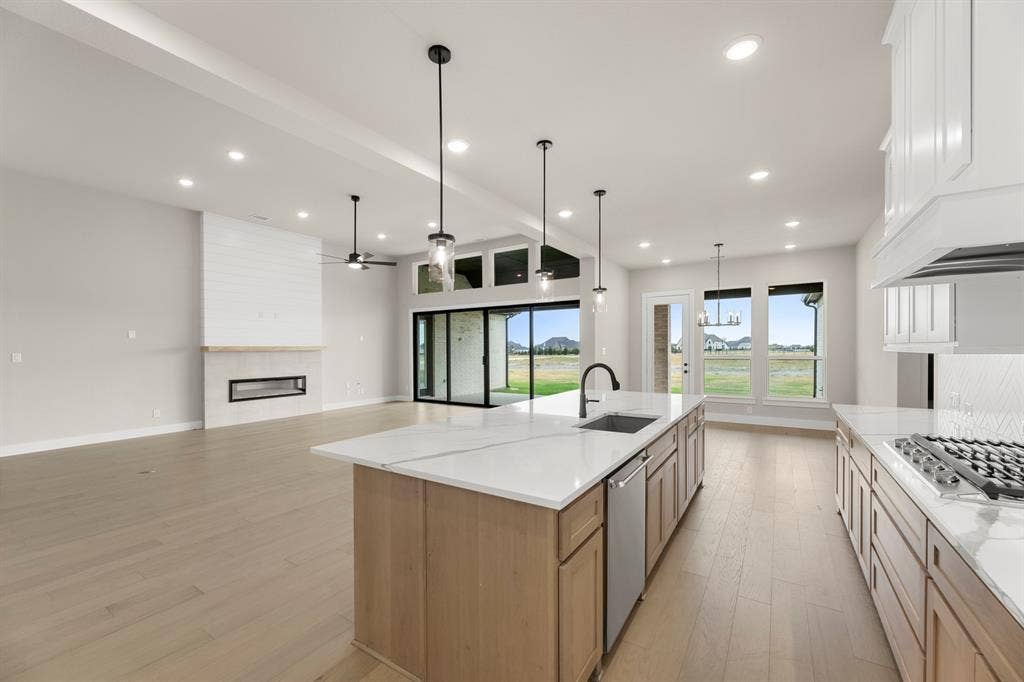 5012 Lynwood Drive, Parker, TX 75002 12. 5012 Lynwood - Kitchen (4)